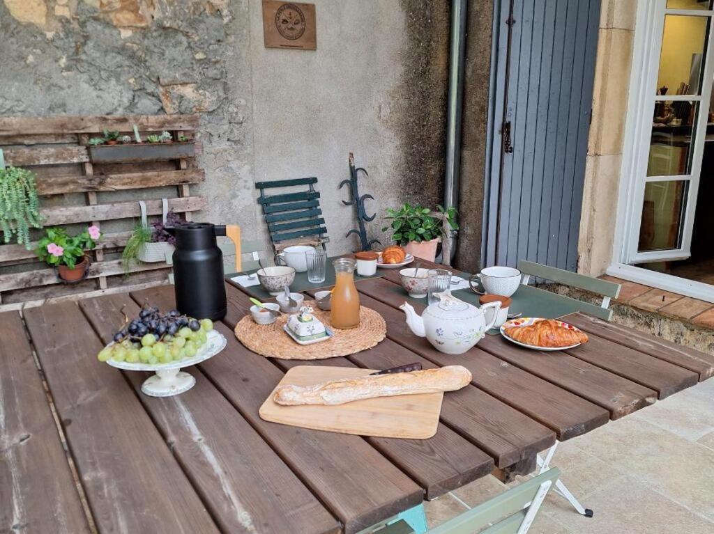 Domaine De Capoulade Bed and Breakfast Ναρμπόν Εξωτερικό φωτογραφία